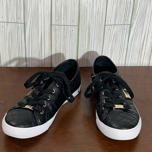 G by Guess Black Lace Up Shoes - Picture 2 of 9